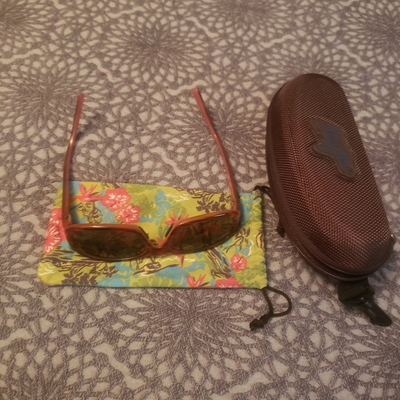 Maui Jims Accessories - Maui Jim's punchbowl sunglasses